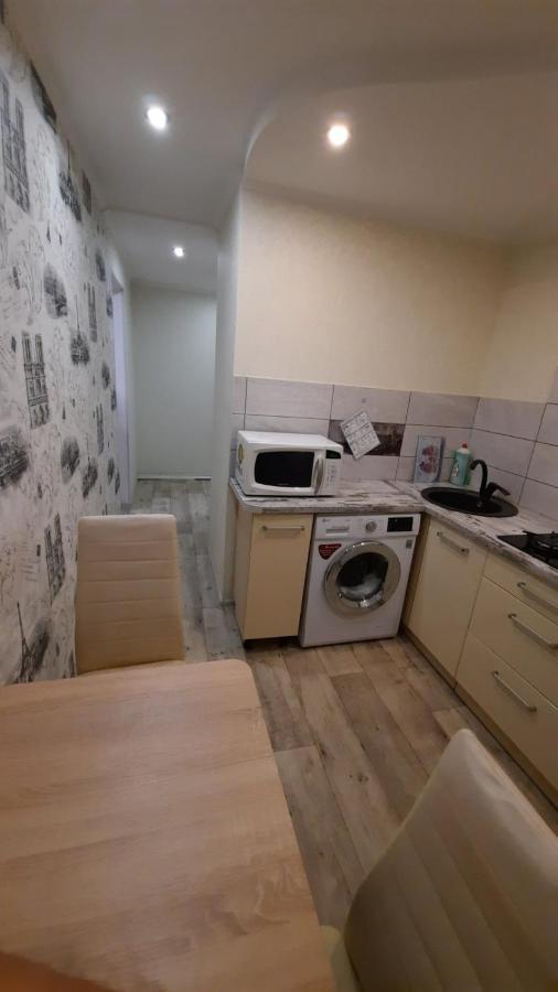 Квартира Возле Вокзала Dniprodzerzhynsk Bagian luar foto